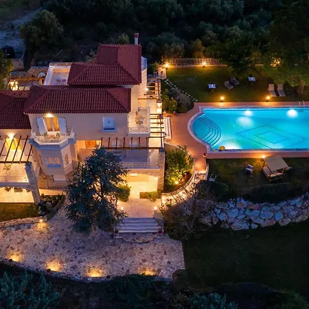 San Adriano ヴィラ